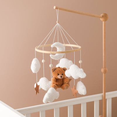 mobile-bebe-ours-brun-decoratif