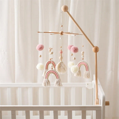mobile-bebe-pour-lit-rose-cloche