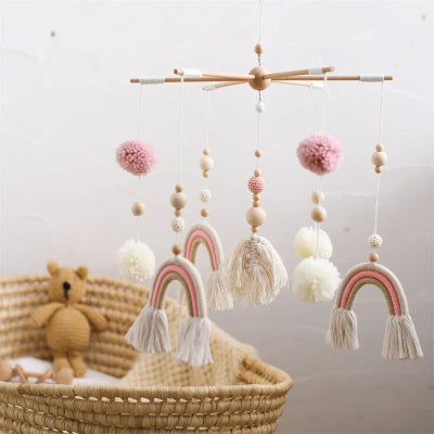 mobile-bebe-pour-lit-rose-panier