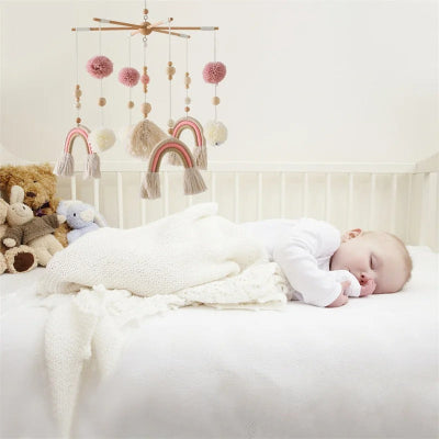 mobile-bebe-pour-lit-rose-apaisant
